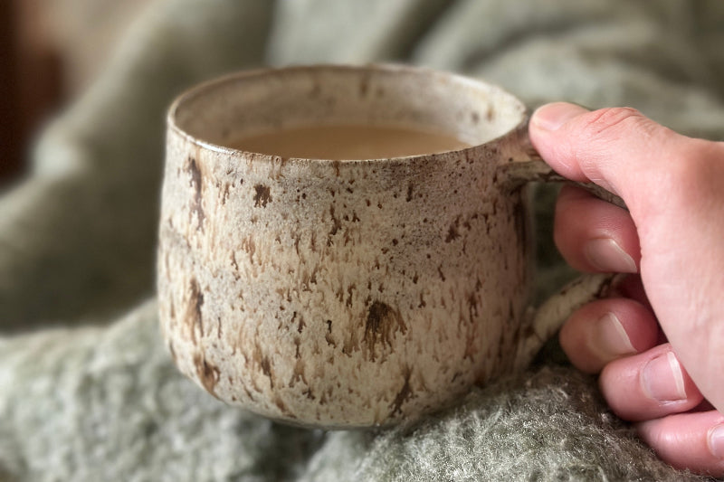en hyggelig hjemmelavet kop kaffe