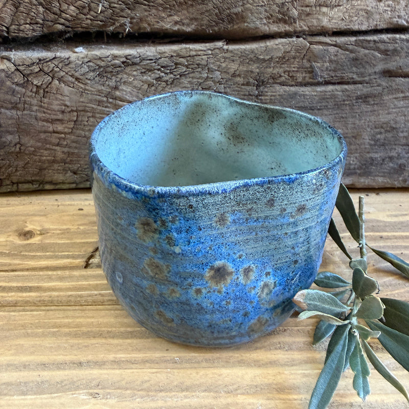 mega smuk og hyggelig kram kop fra KRL keramik på møn