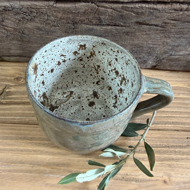 lækker kop med en lille kærlig hilsen i bunden