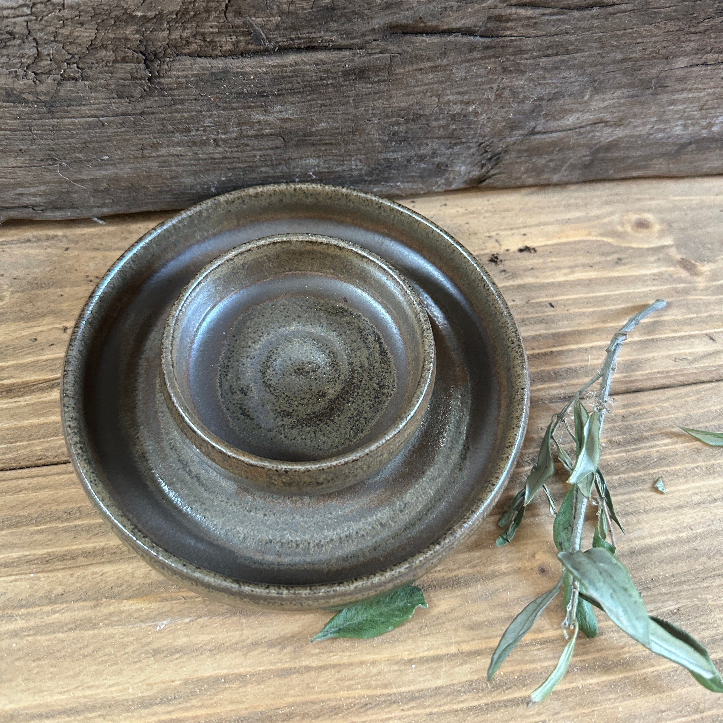 lækker brun håndlavet keramiklysestage