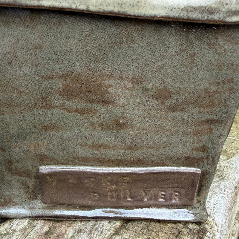 dekorativ keramik bøtte